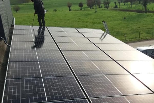Placement de panneaux photovoltaïques à Wagnez